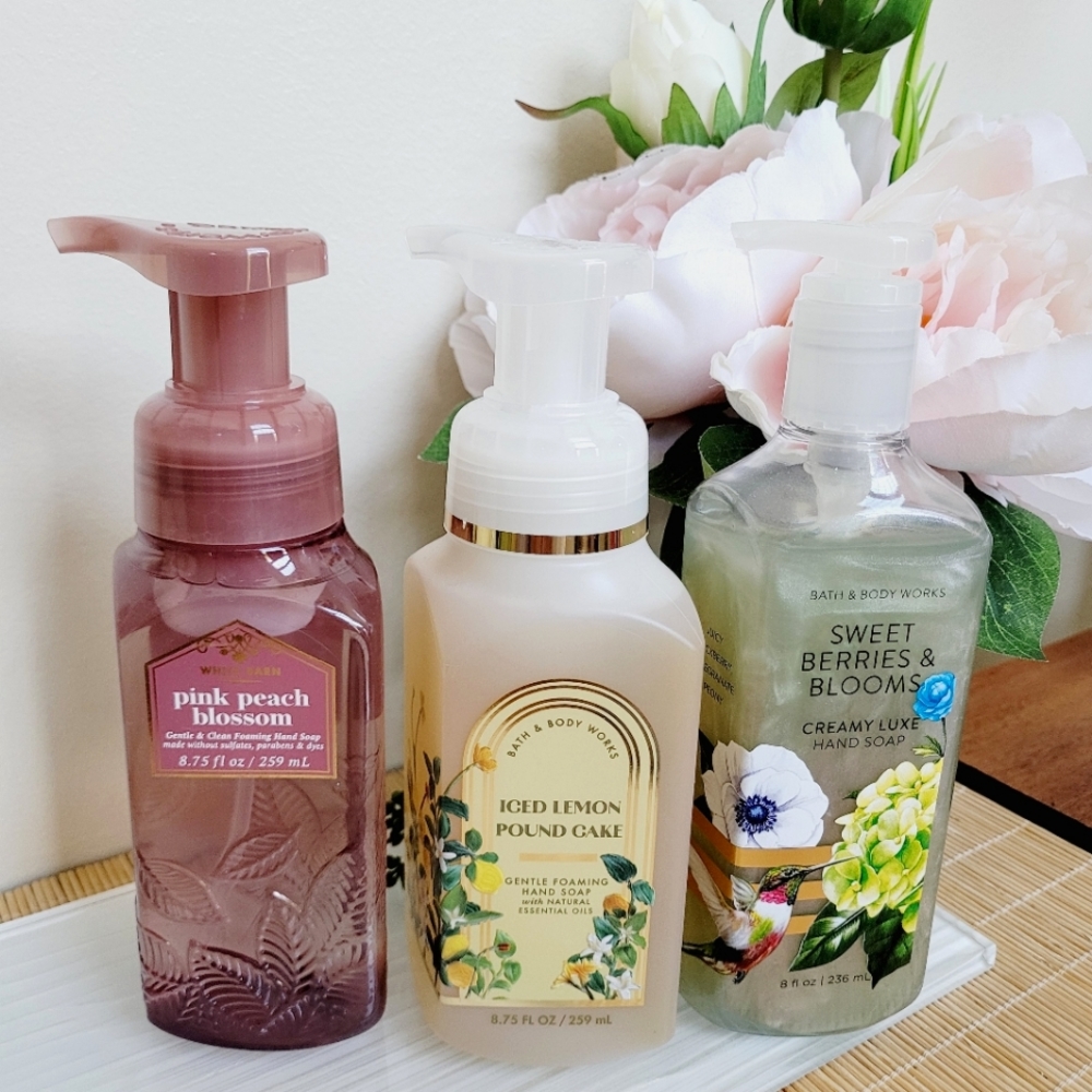 Bath Body Works Hand Soap Collection Set  Creamy Luxe Sweet Berries NWT